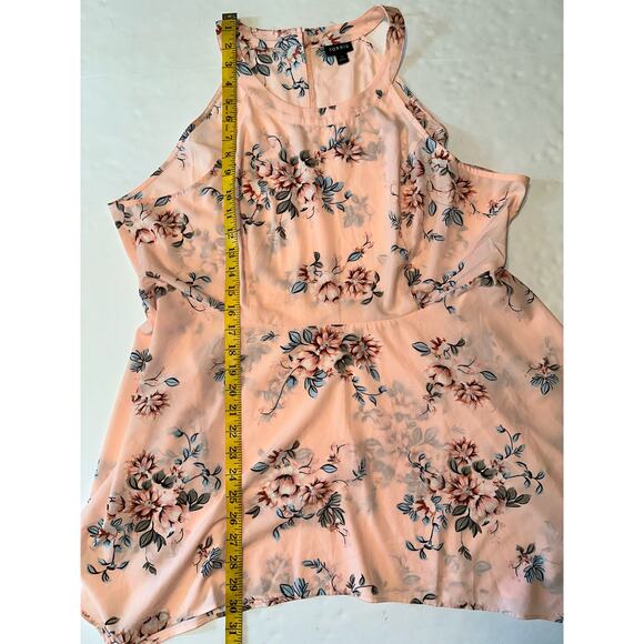 Torrid Size 1 Floral High Neck Handkerchief Sharkbite Hem Sleeveless Blouse Pink - Picture 4 of 6